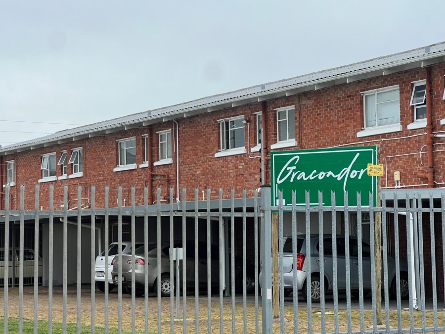 3 Bedroom Property for Sale in Kabega Park Eastern Cape